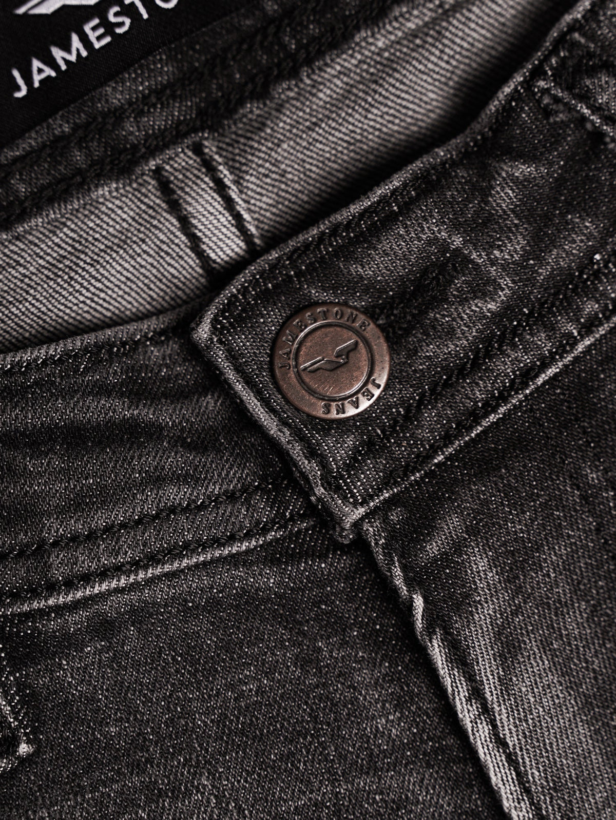 EAGLE CARBON LABEL